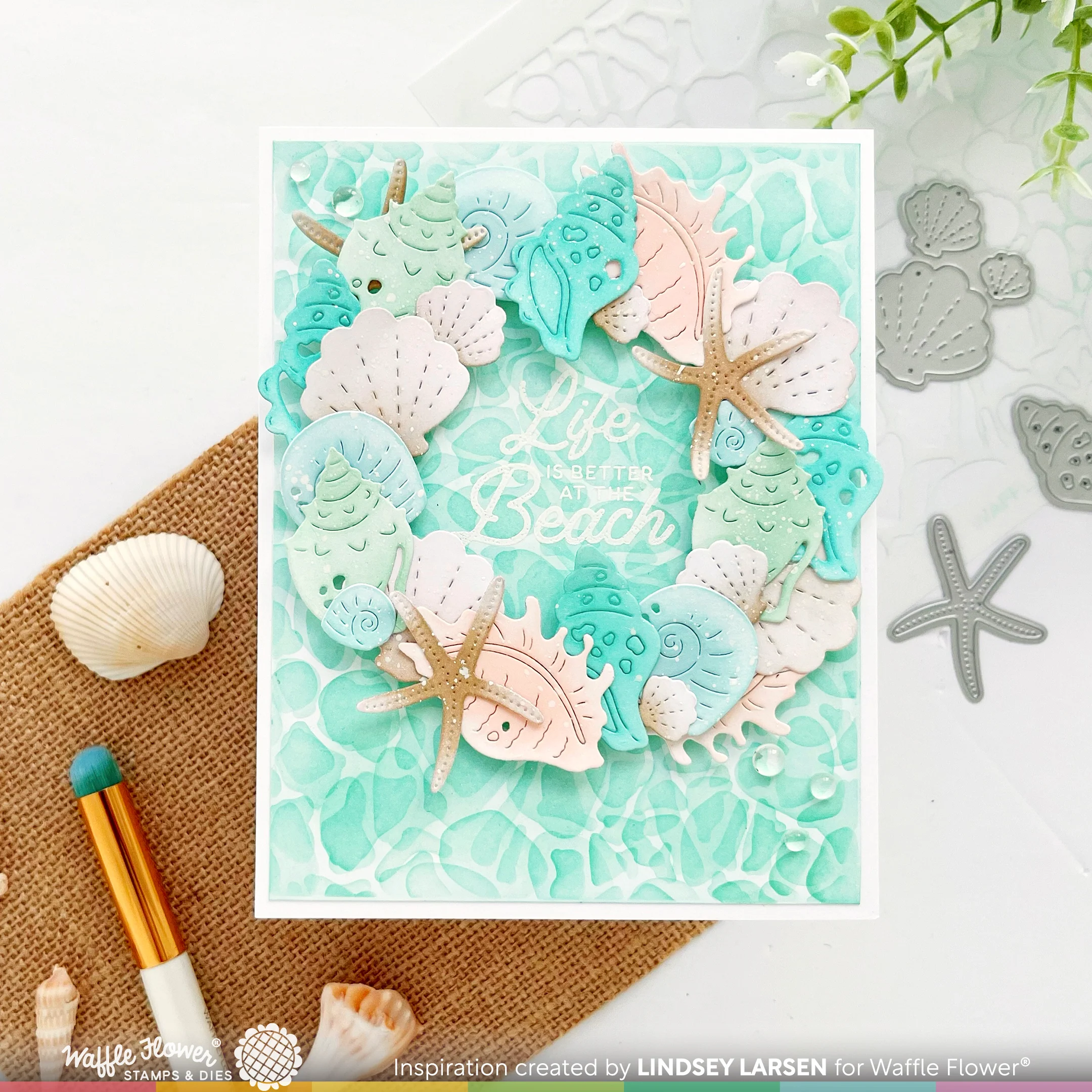 Bild 7 von Waffle Flower Sea Foam Stencil - Wellen-Schablone